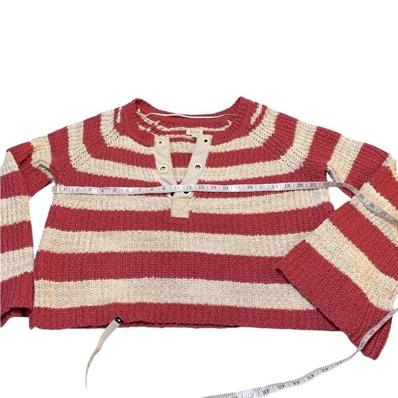 Anthropologie Pilcro Bell-Sleeve Henley Sweater like new size large - Picture 6 of 10